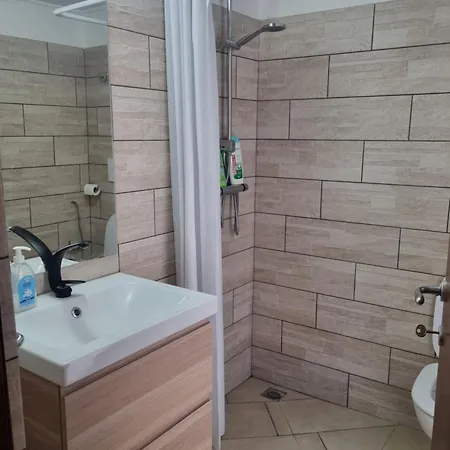 Red Rose Tib Dom wakacyjny *